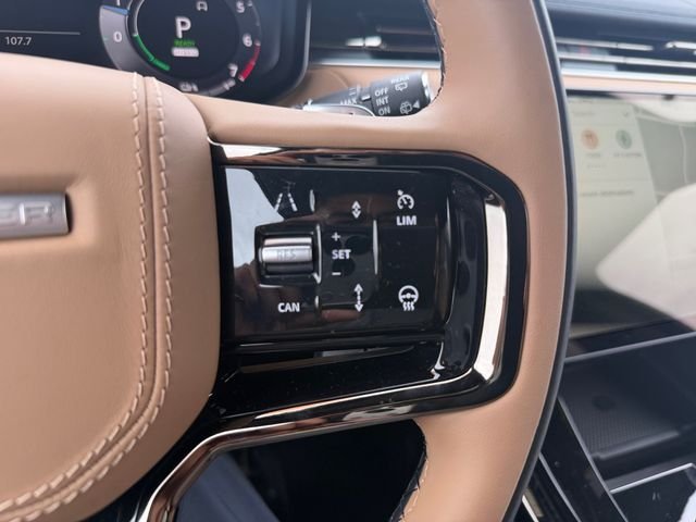 New 2026 Santorini Black Land Rover Dynamic SE image 23