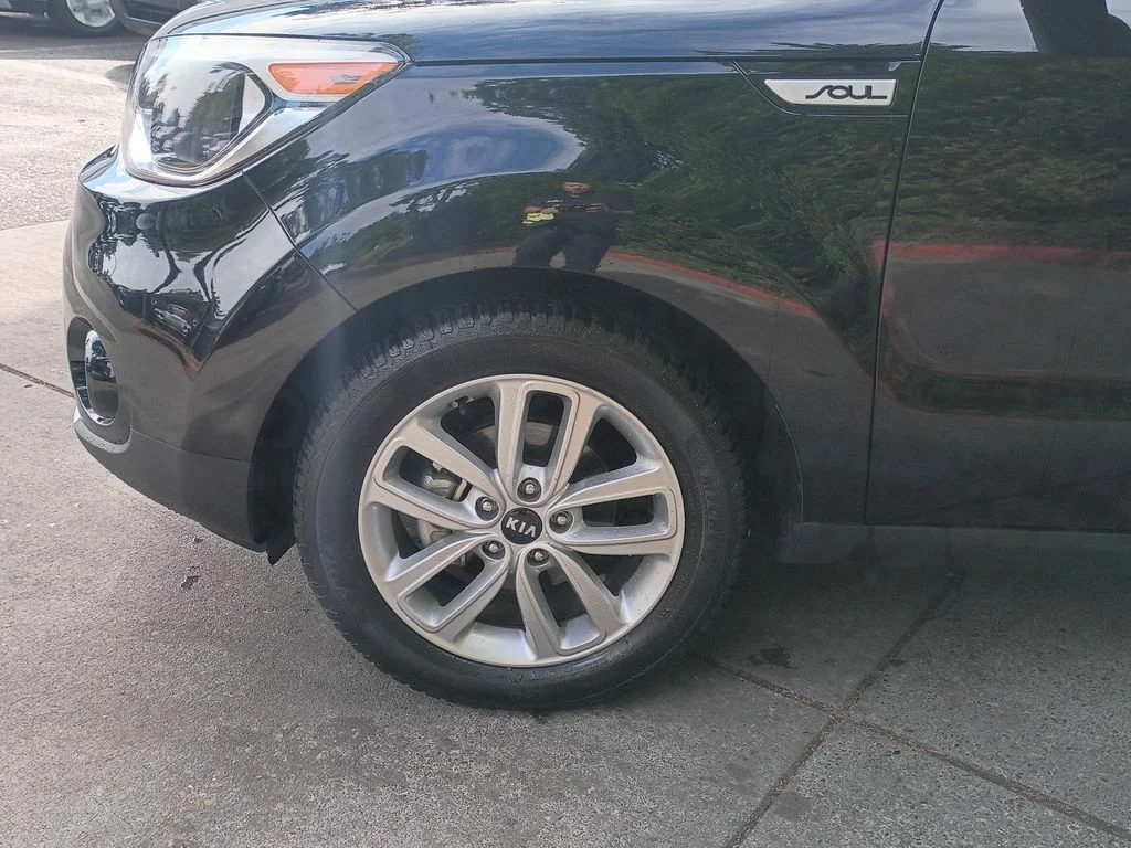 Used 2017 Shadow Black Kia Plus image 8