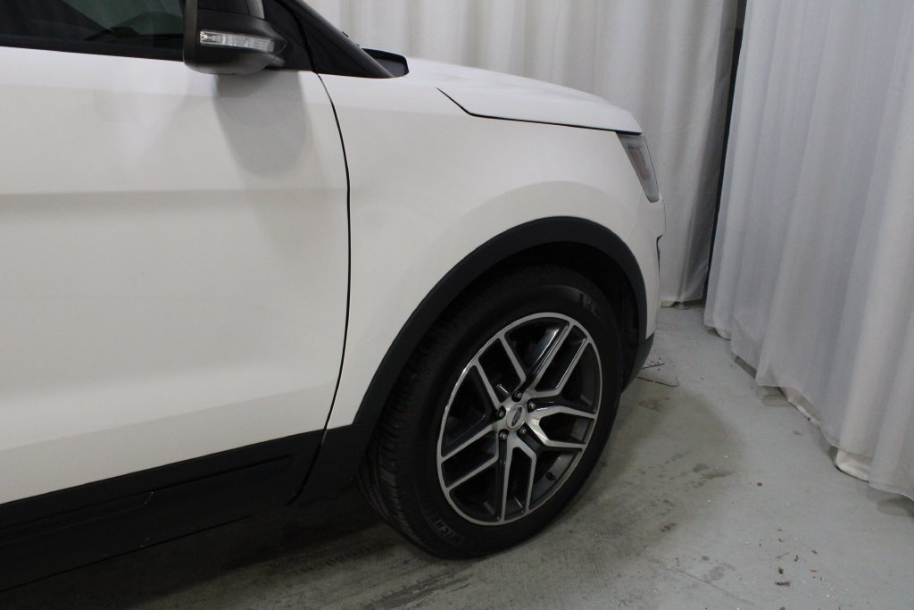 Used 2017 White Ford Sport image 29