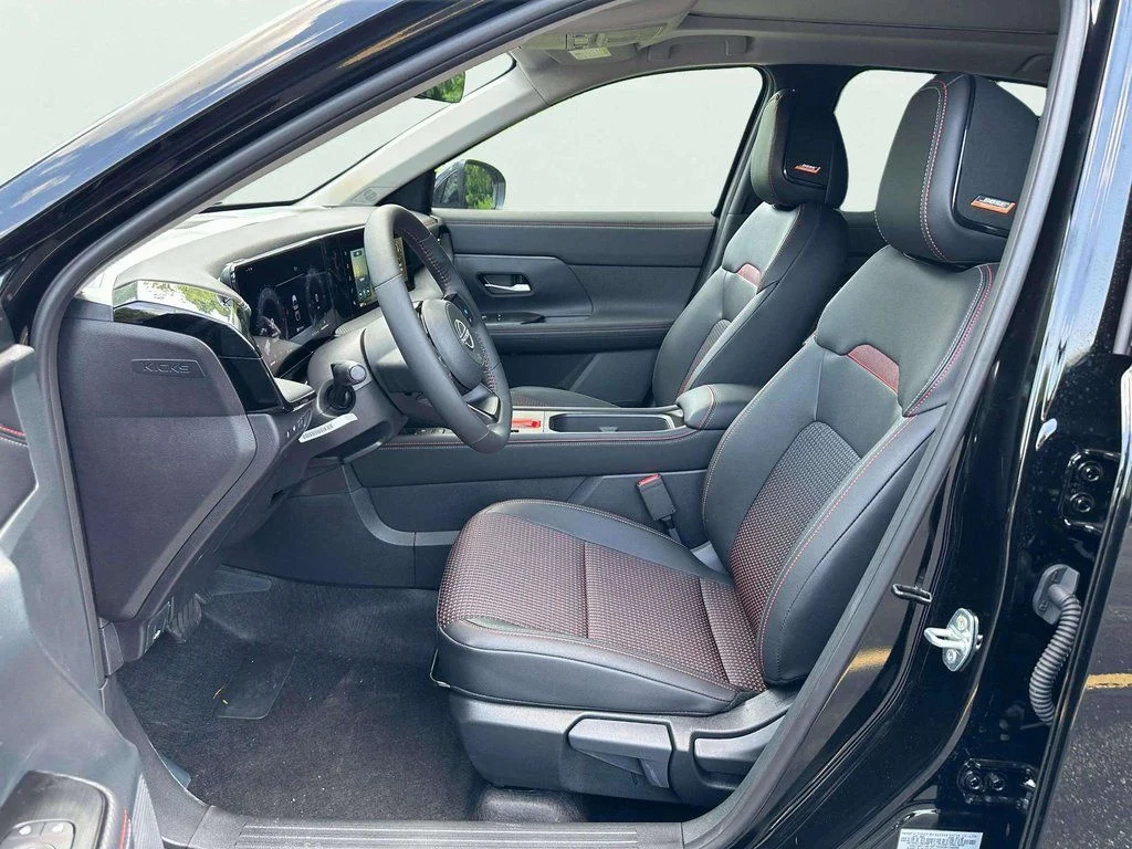 2025 Nissan Kicks SR AWD - Photo 13