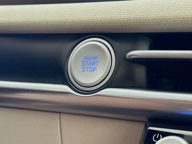 New 2026 Silver Hyundai SEL Convenience image 27
