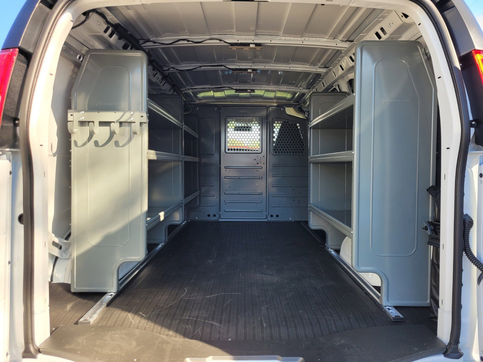 2025 Chevrolet Express Cargo Work Van - Photo 13