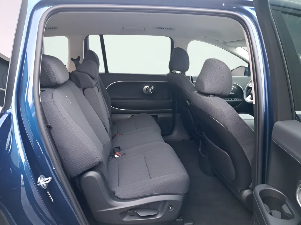New 2026 Blue Hyundai SE image 15