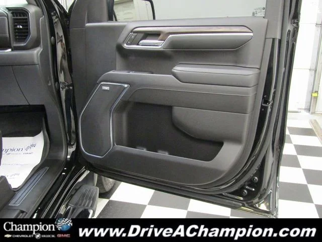 Used 2022 Onyx Black GMC SLT image 50