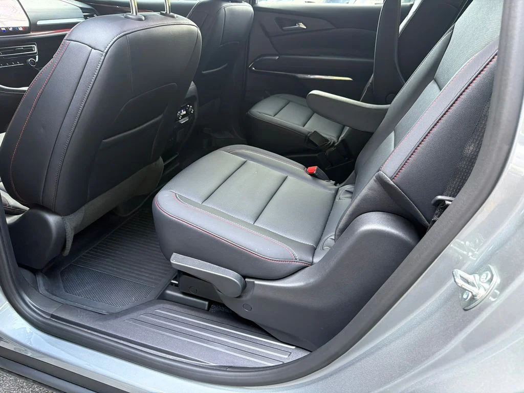 Used 2026 Gray Chevrolet Z71 image 21