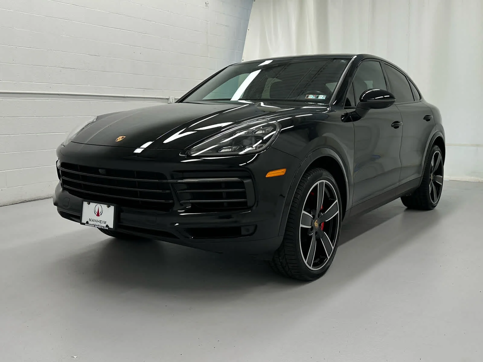 Used 2022 Black Porsche S Platinum Edition image 4