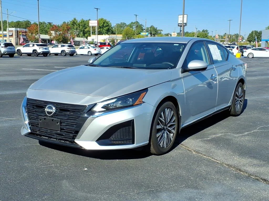 2023 Nissan Altima SV