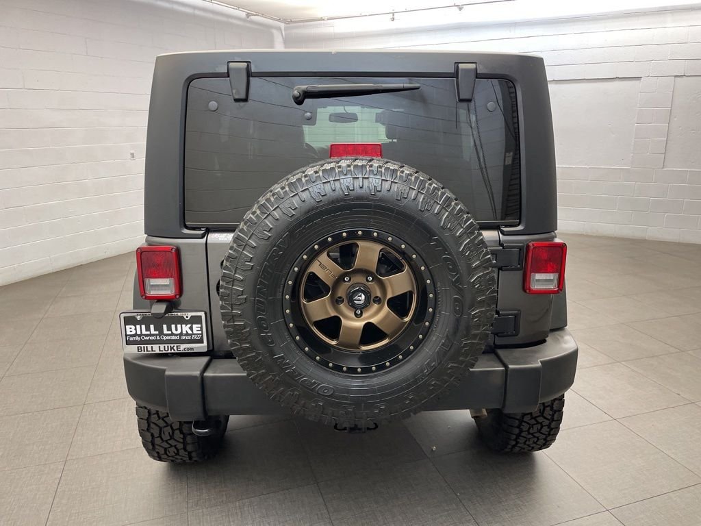 Used 2016 Gray Jeep Unlimited Rubicon image 6