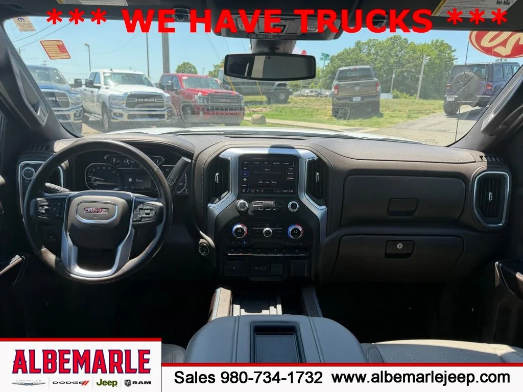 Used 2020 White GMC SLT image 40