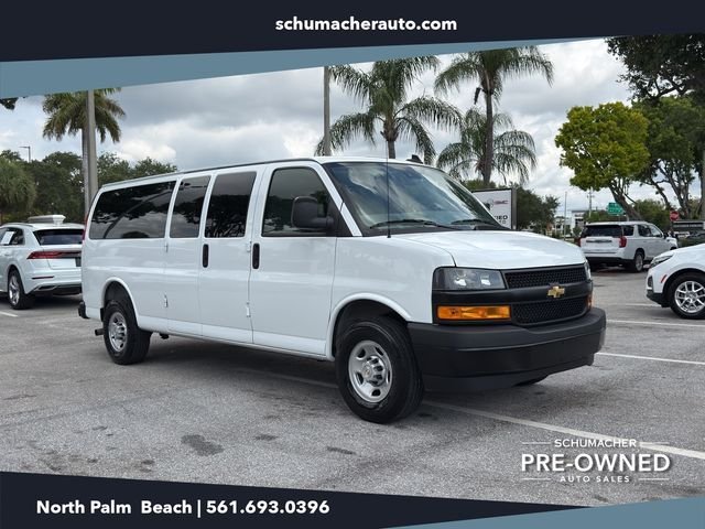 2024 Chevrolet Express 3500 LS Extended's photo
