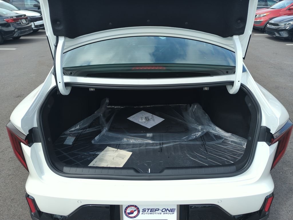 New 2026 Snow White Pearl Kia GT-Line Turbo image 31