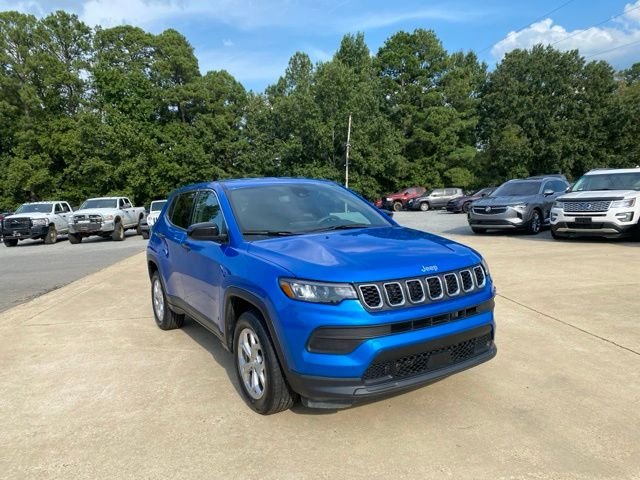 Used 2024 Blue Jeep Sport image 4