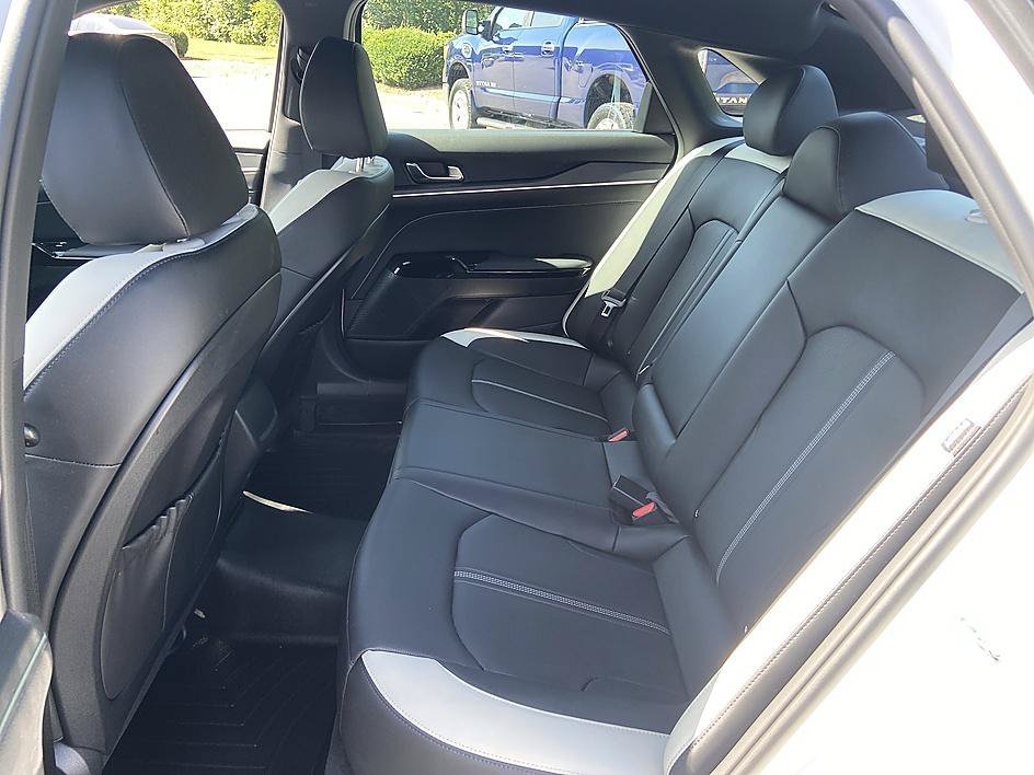 Used 2025 Snow White Pearl Kia GT-Line image 12