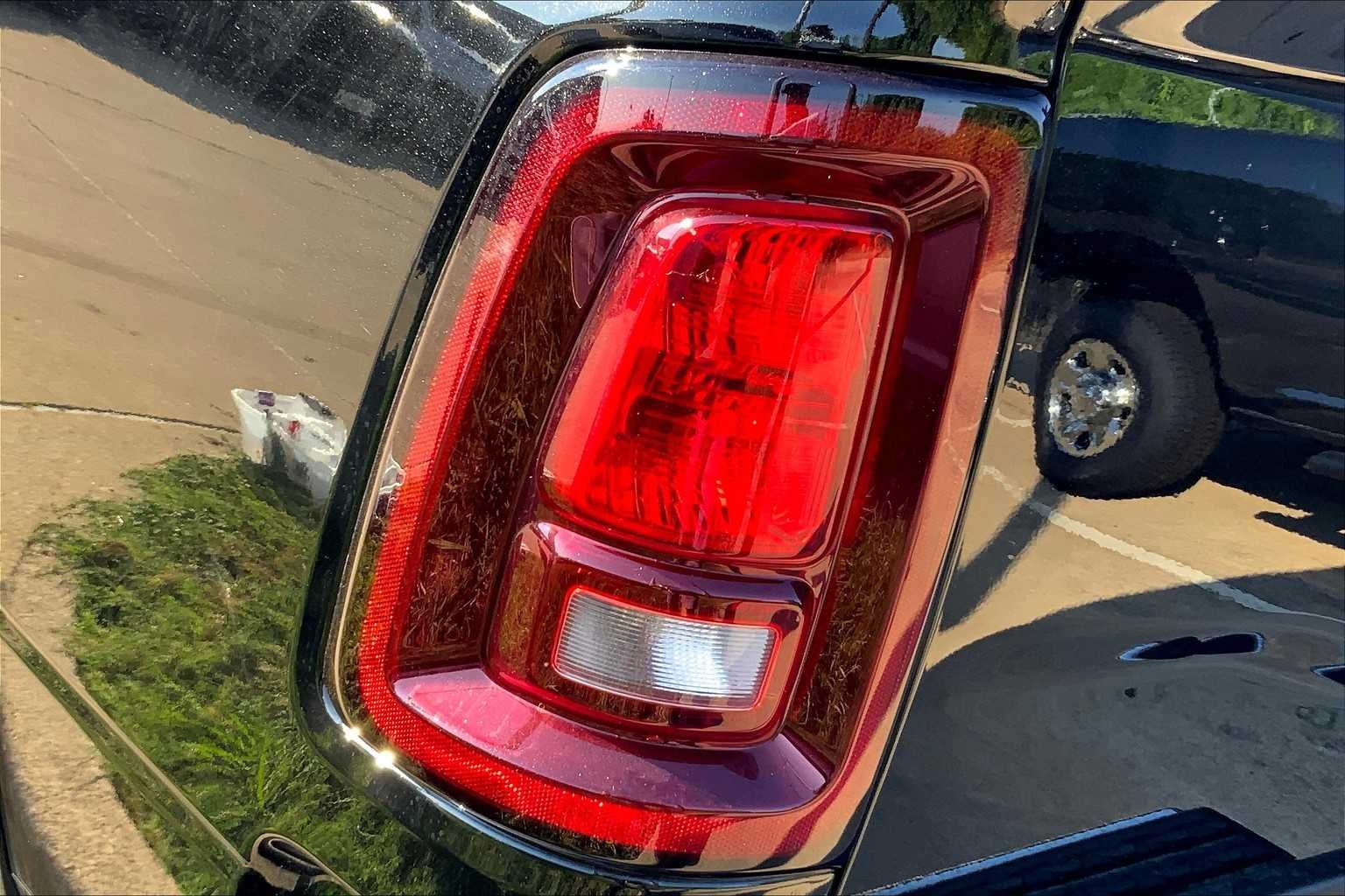 2026 RAM 2500 Tradesman - Photo 14