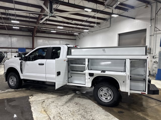 New 2026 Oxford White Ford F-350® XL image 18