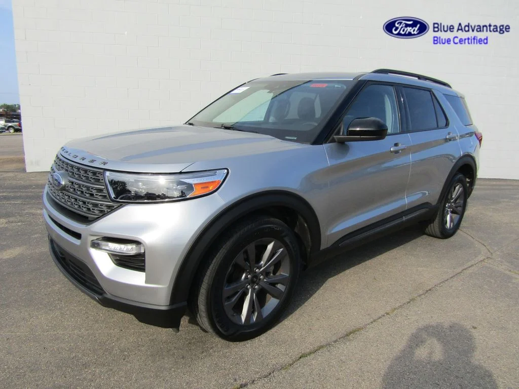 Certified Used 2024 Iconic Silver Metallic Ford XLT image 8
