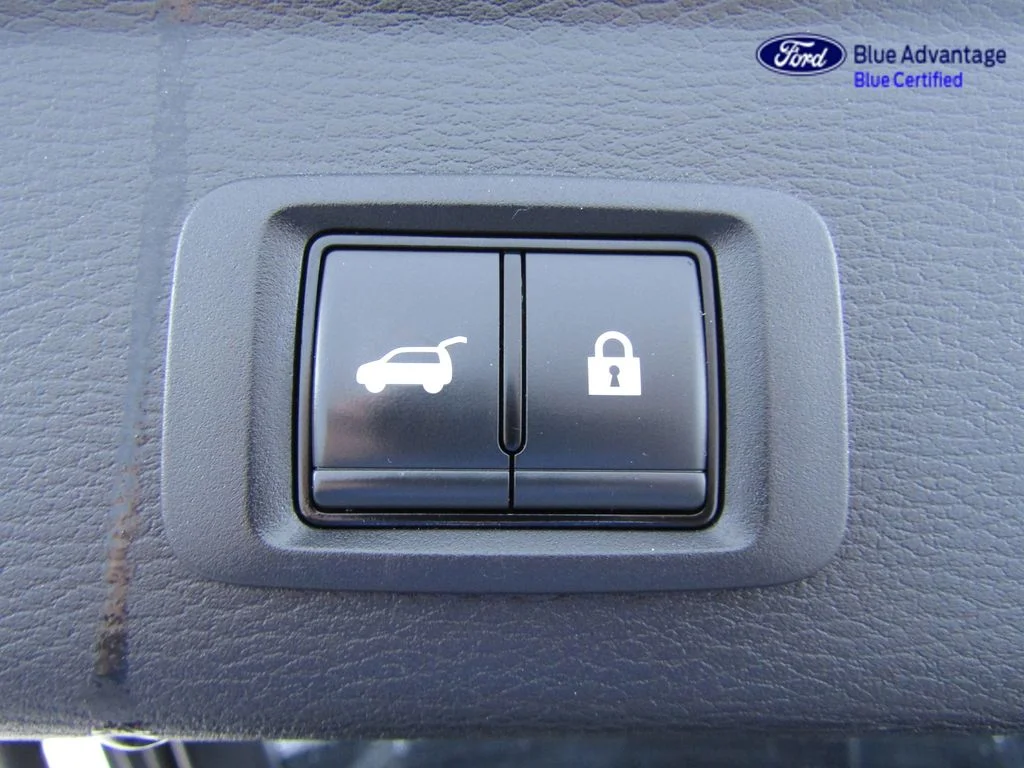 Certified Used 2024 Labrador Black Pearl Mitsubishi SEL image 39