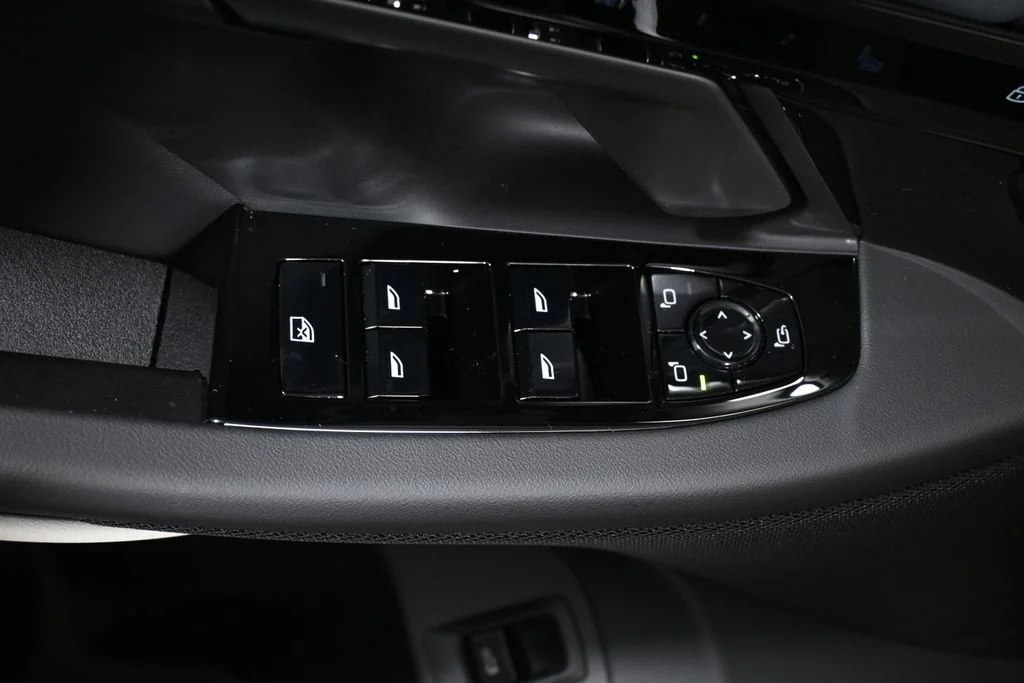 Used 2026 Black BMW 530i xDrive image 30