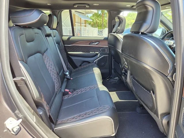 Certified Used 2025 Gray Jeep Summit image 19