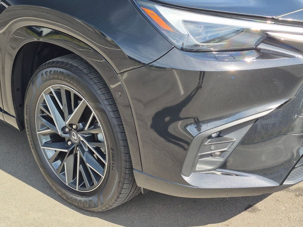 Used 2024  Lexus 350 Premium image 20