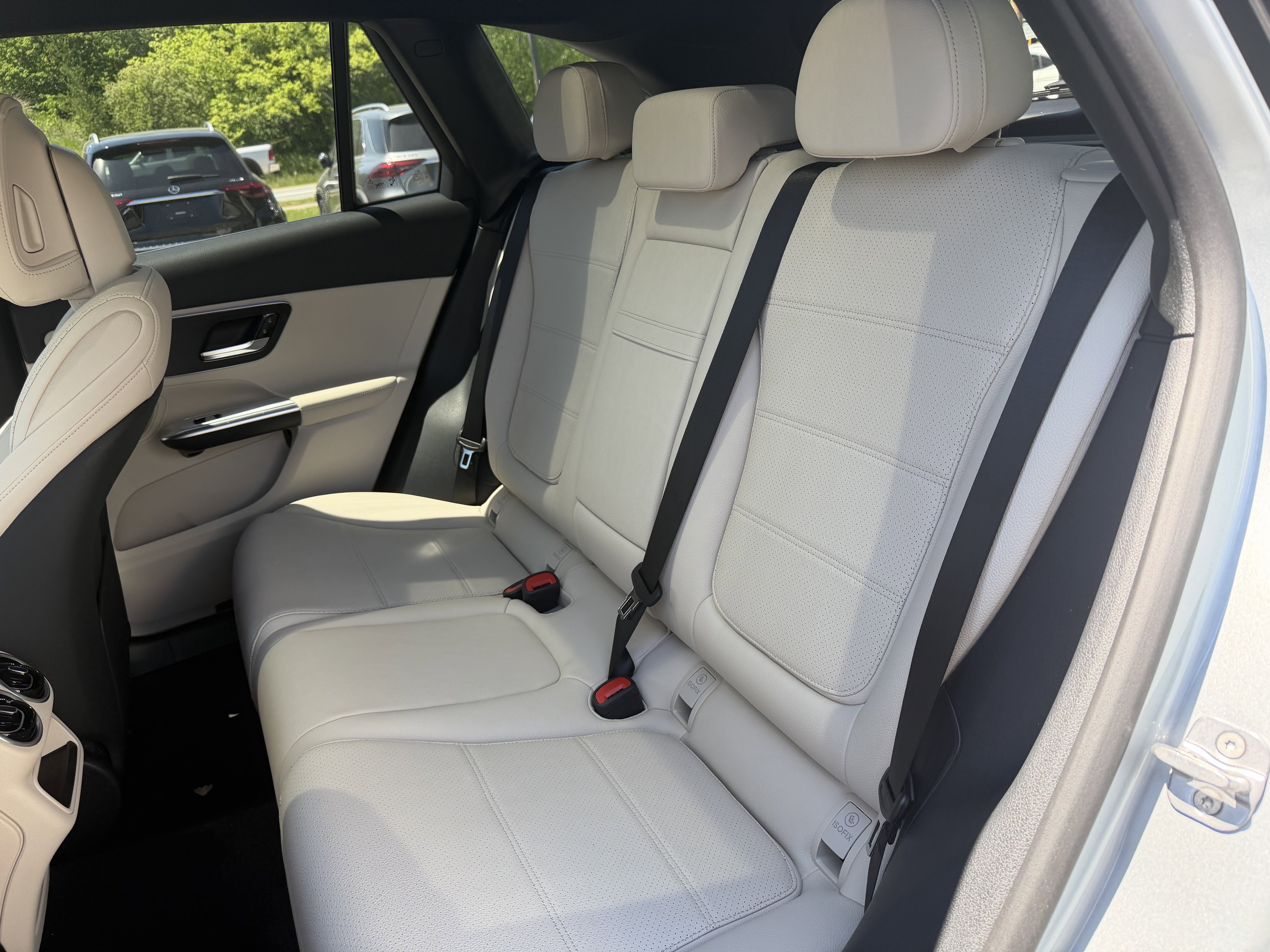 New 2026 Cirrus Silver Metallic Mercedes-Benz GLC 300 image 30