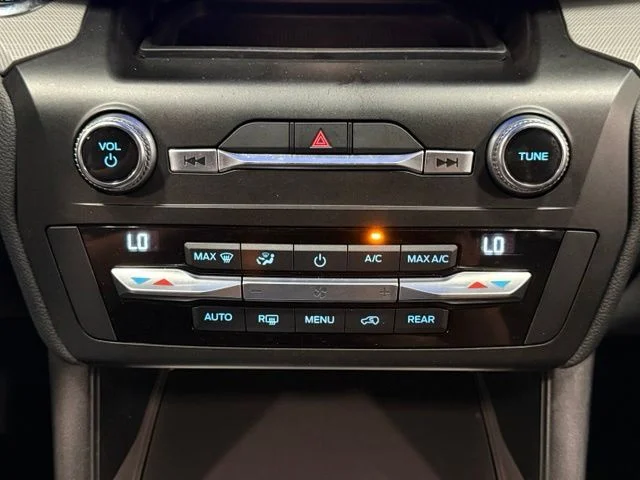 Used 2020 Blue Ford XLT image 25