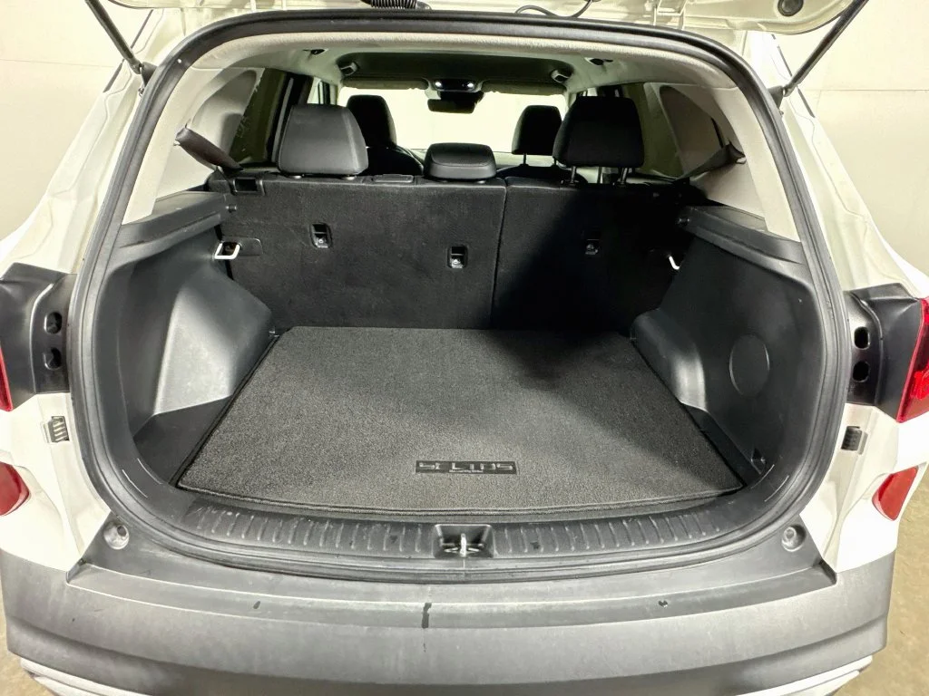 Used 2021 White Kia SX image 31