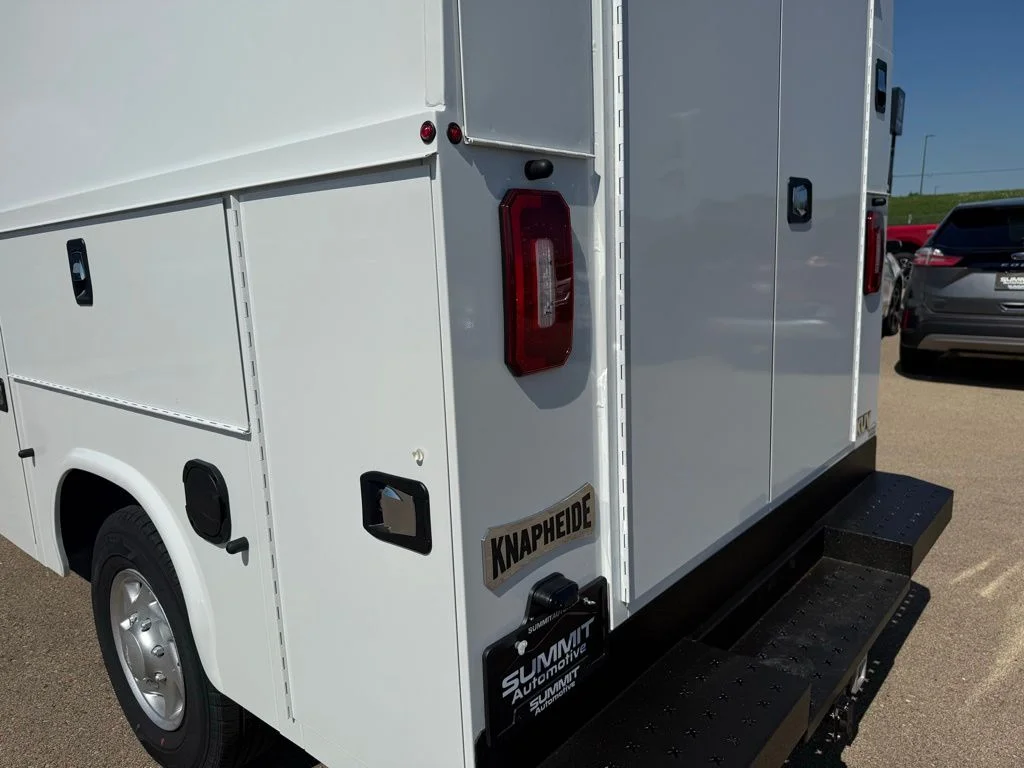 New 2026 Oxford White Ford E-350 SRW image 24