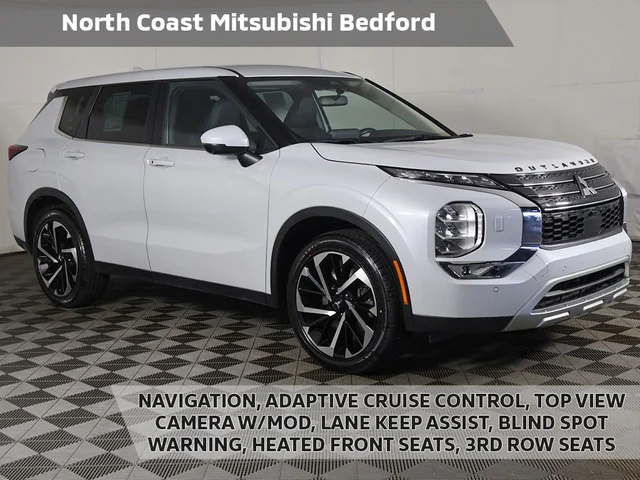2023 Mitsubishi Outlander SE