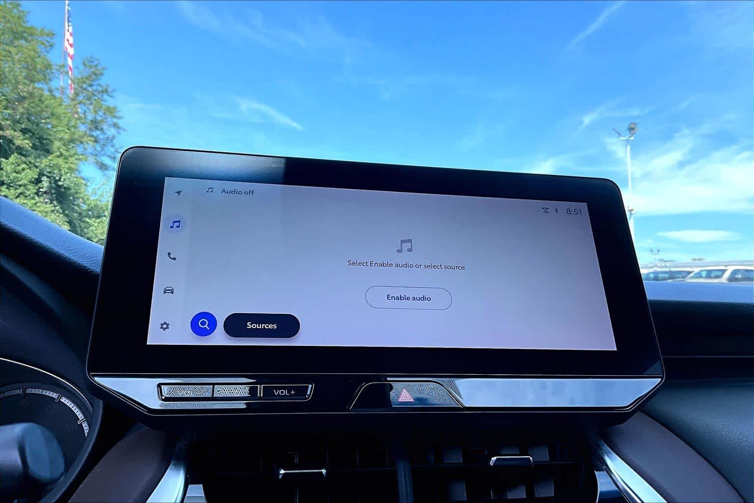 Used 2023 Wind Chill Pearl Toyota XLE image 33