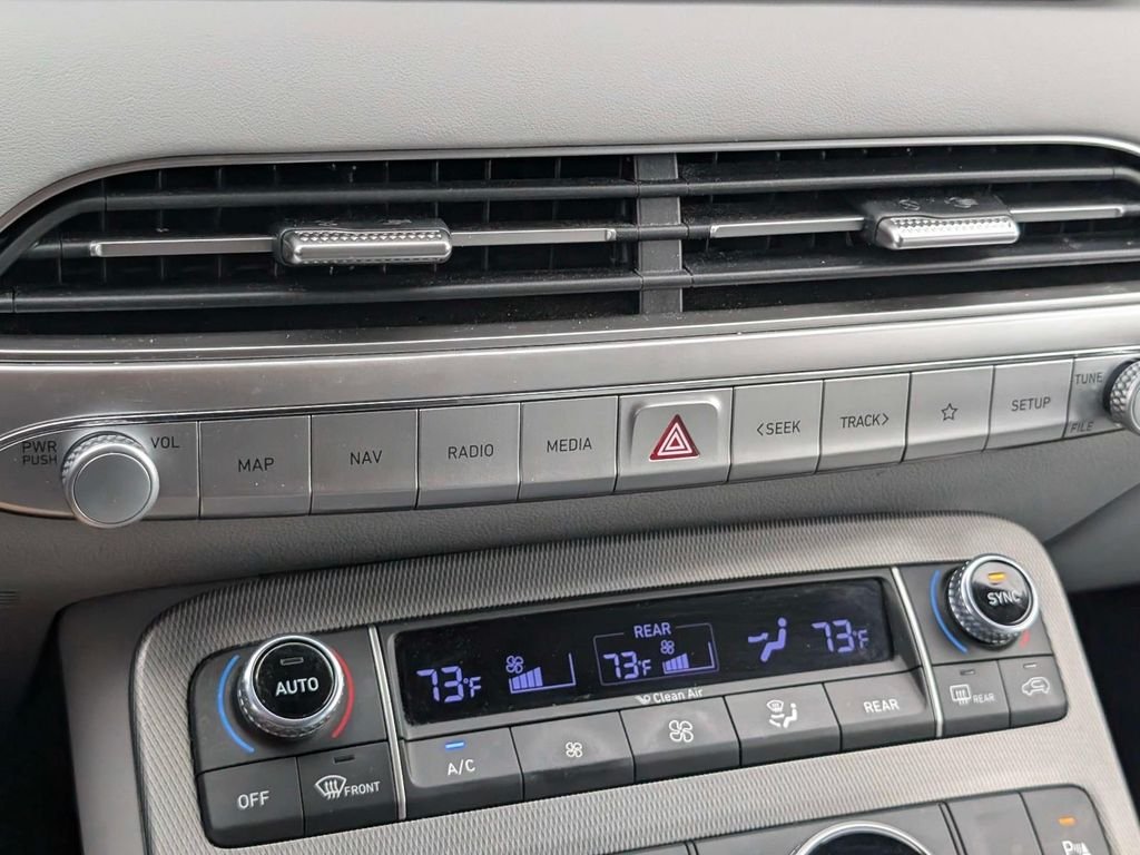 Used 2021 Silver Hyundai SEL image 23