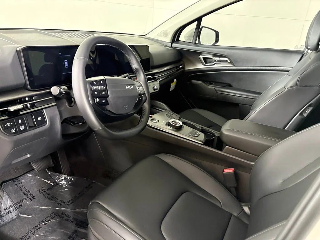 New 2027 White Kia EX image 21