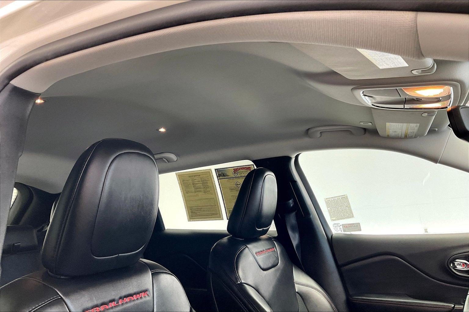 Used 2019 Pearl White Pearlcoat Jeep Trailhawk image 24