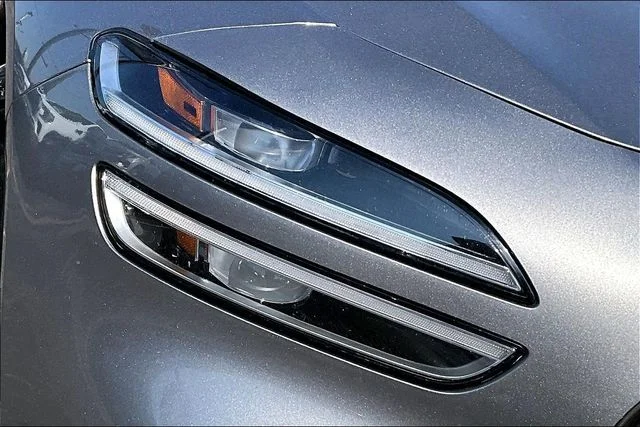 Used 2023 Silver Genesis 2.0T image 30