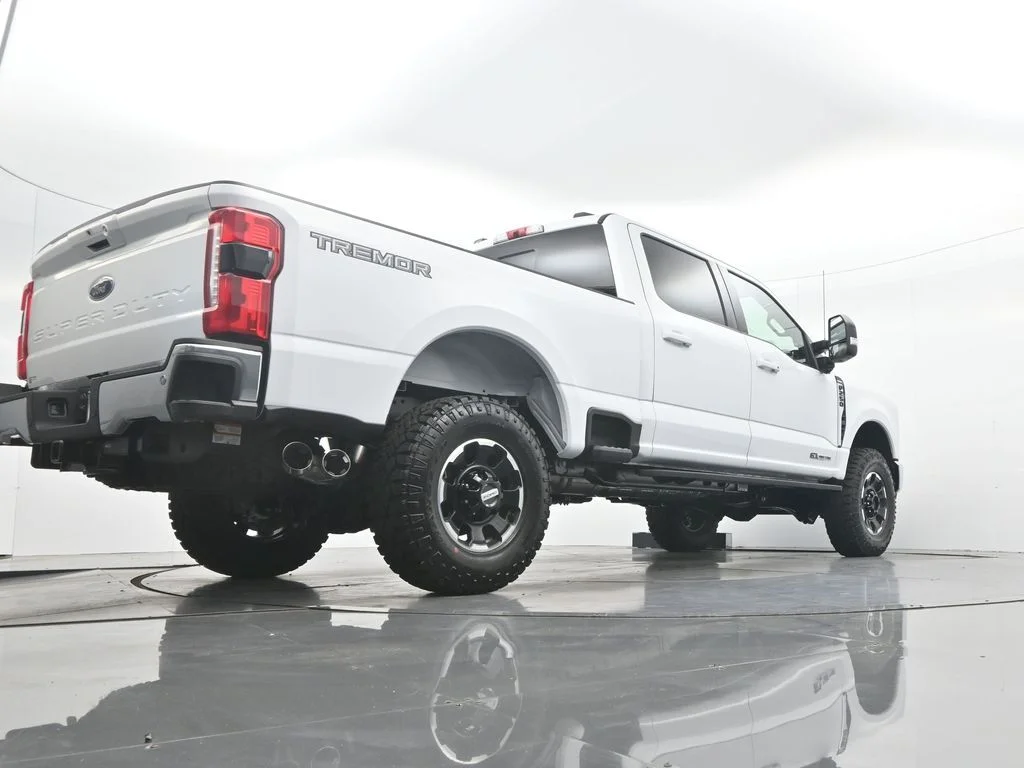 New 2026 Oxford White Ford F-250® Lariat® image 37