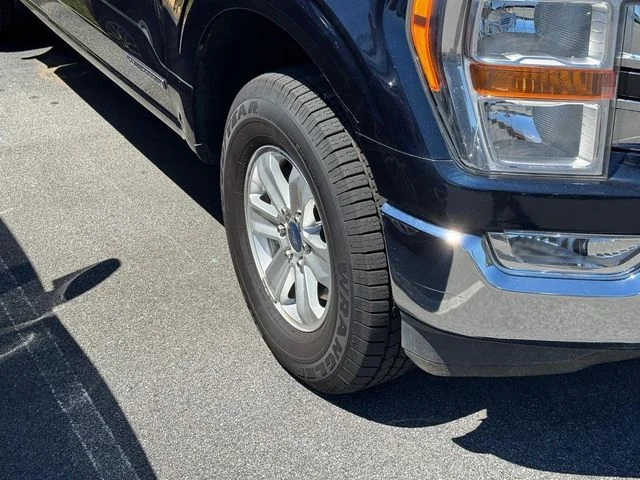 Used 2022 Blue Ford XLT image 11