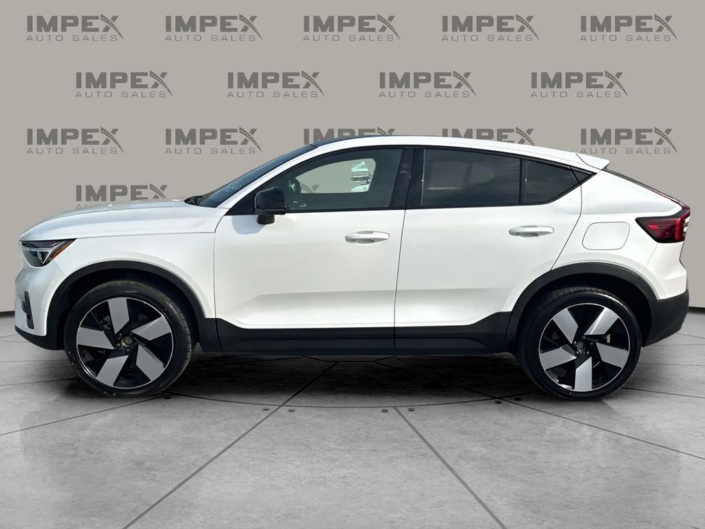 Used 2023 White Volvo Ultimate image 2