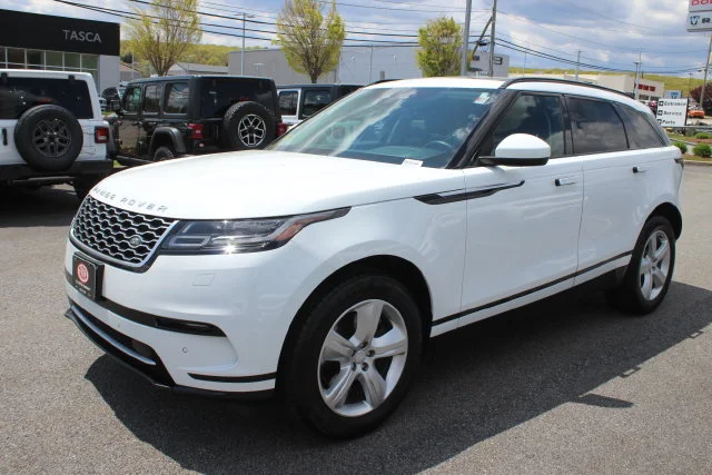 Used 2022 White Land Rover S image 2