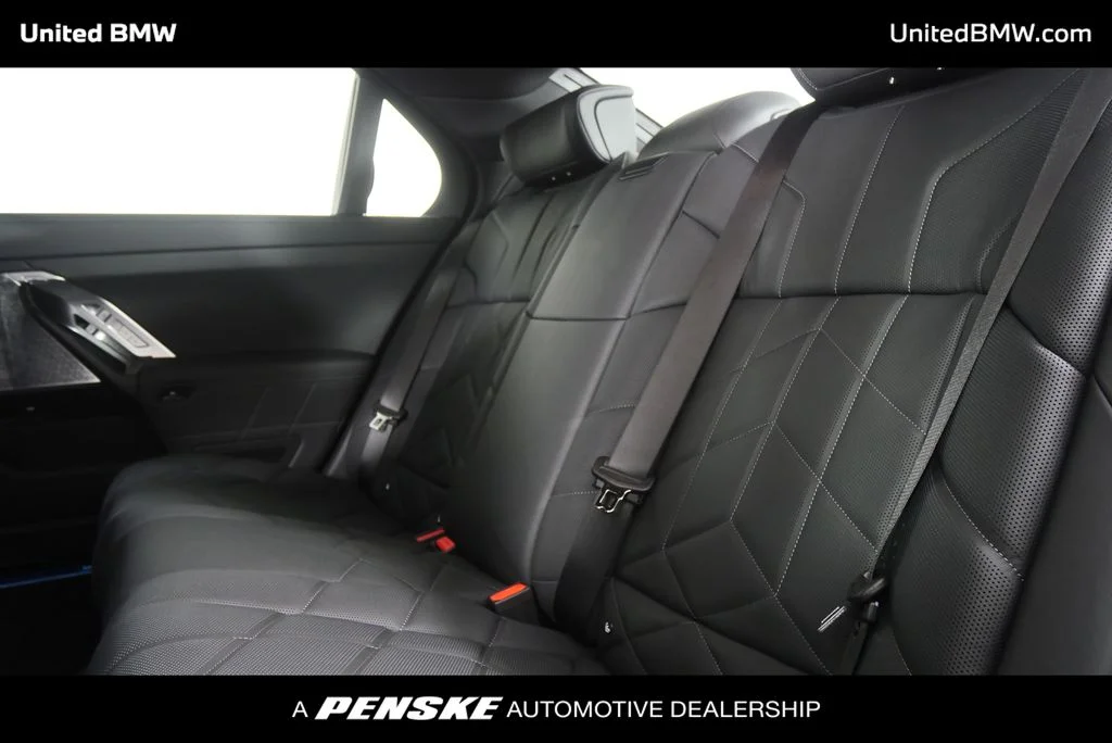 New 2026 Black Sapphire Metallic BMW 760i xDrive image 15