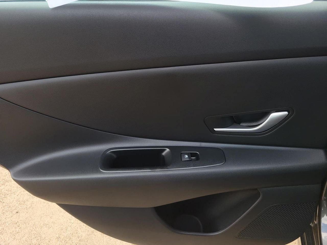 New 2026 Amazon Gray Hyundai SE image 8