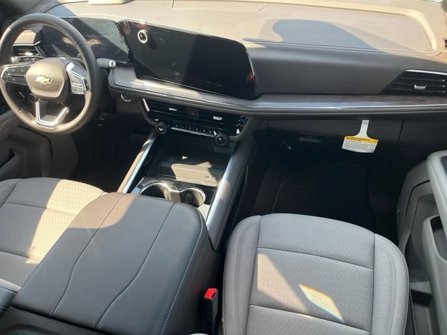 Used 2025 Summit White Chevrolet LS image 19