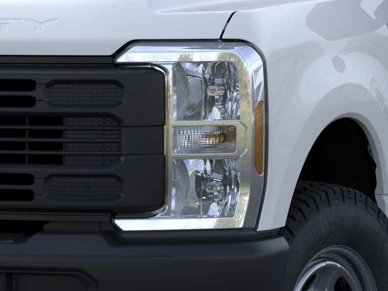 New 2026 Oxford White Ford XL image 18