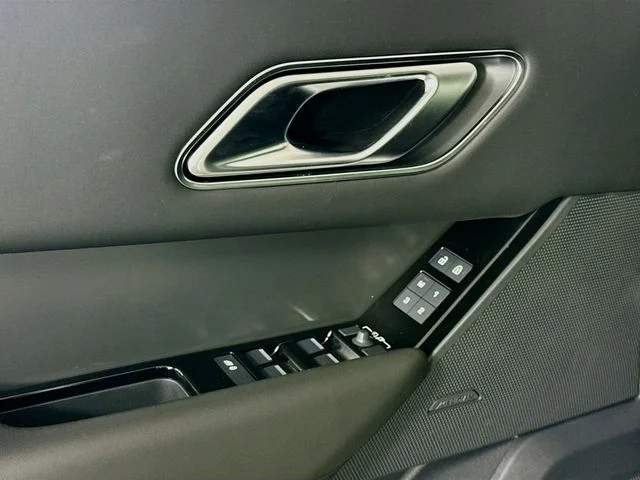 New 2026 Fuji White Land Rover S image 20