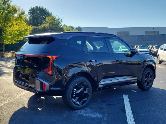 New 2027 Aurora Black Pearl Kia X-Line S image 4
