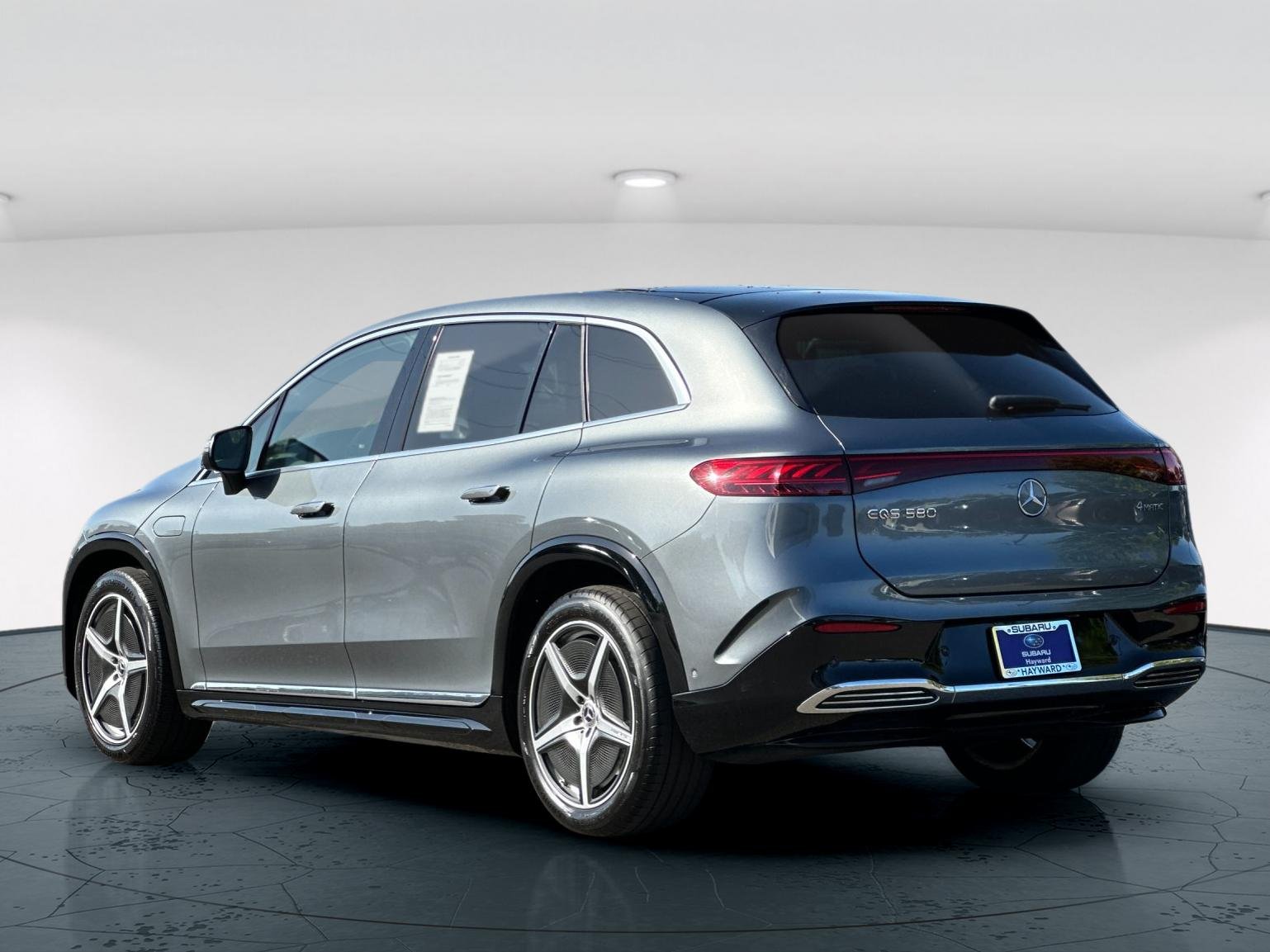 Used 2023 Gray Mercedes-Benz 580 4D Sport Utility 4MATIC® image 4