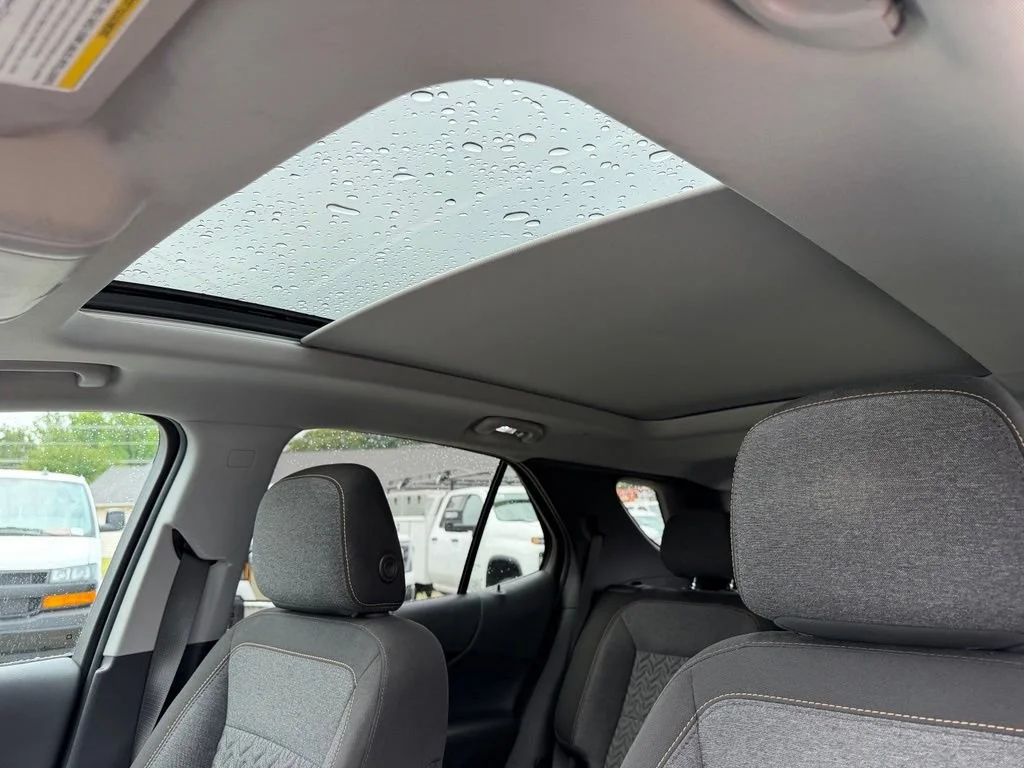 Used 2023 Iridescent Pearl Tricoat Chevrolet LT image 18