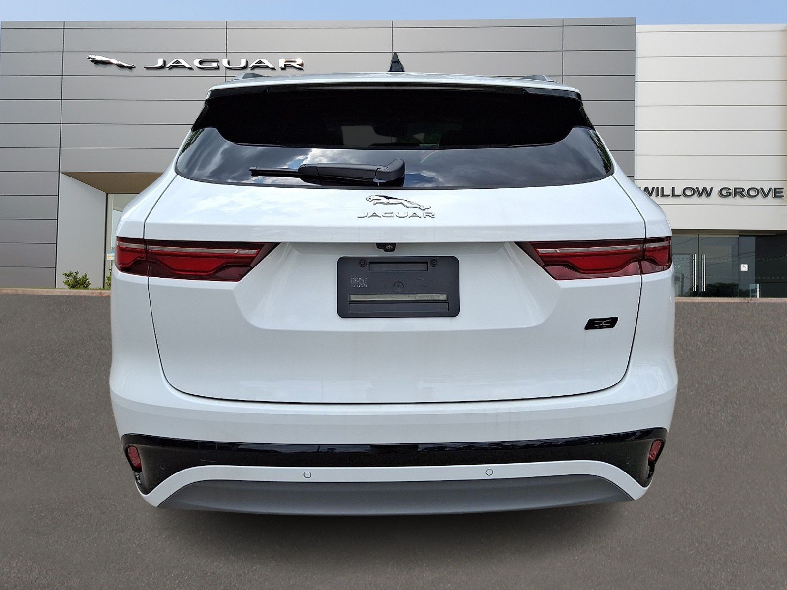 2026 Jaguar F-Pace R-Dynamic S - Photo 7