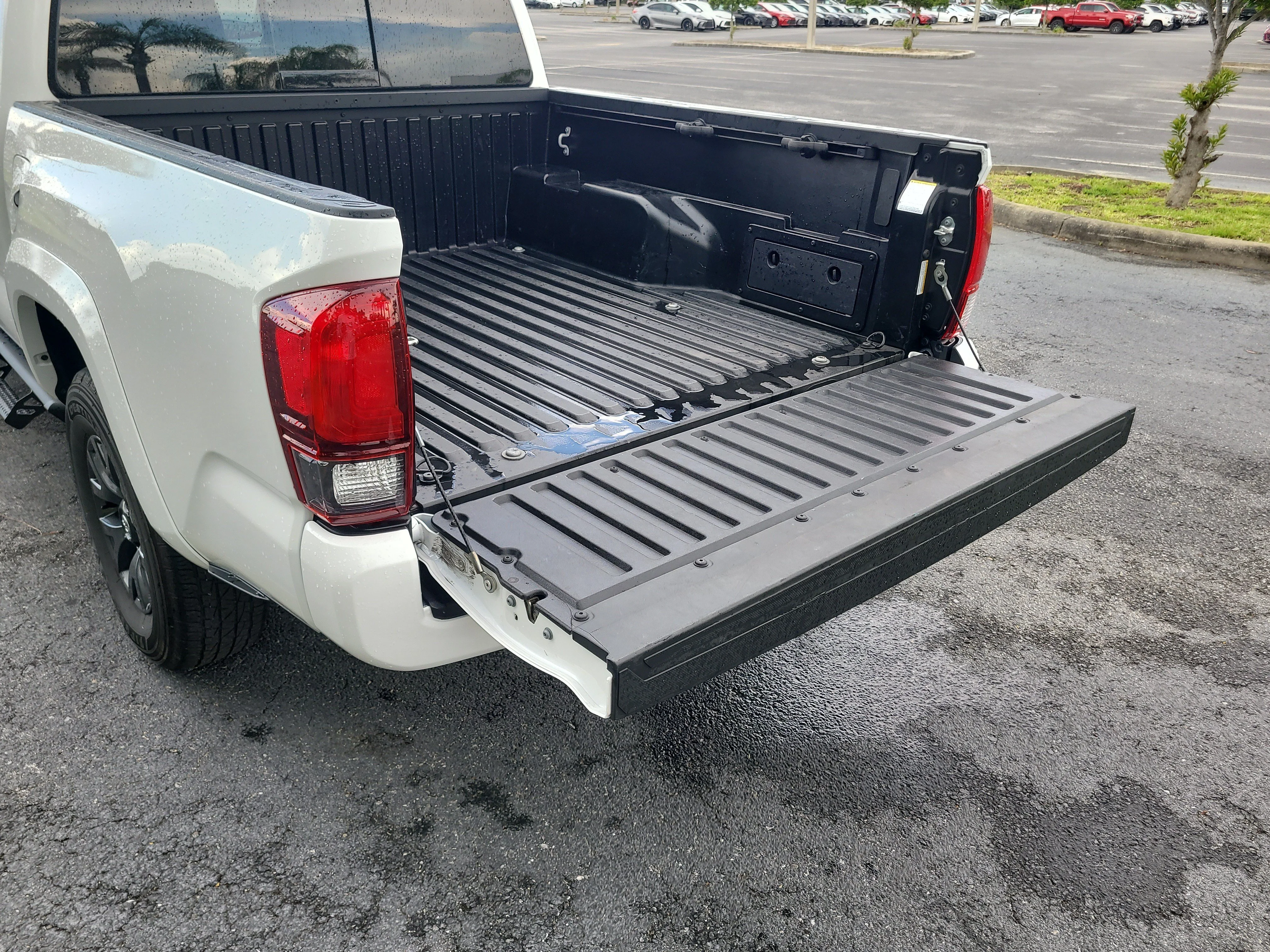 Certified Used 2023 Ice Toyota SR5 image 11