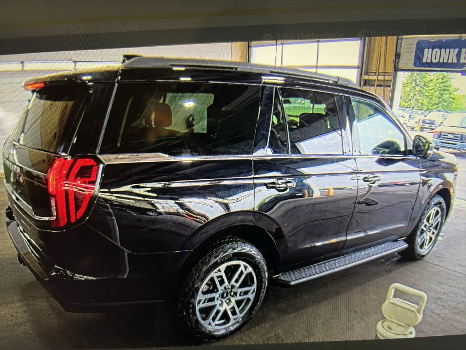 2025 Ford Expedition's photo