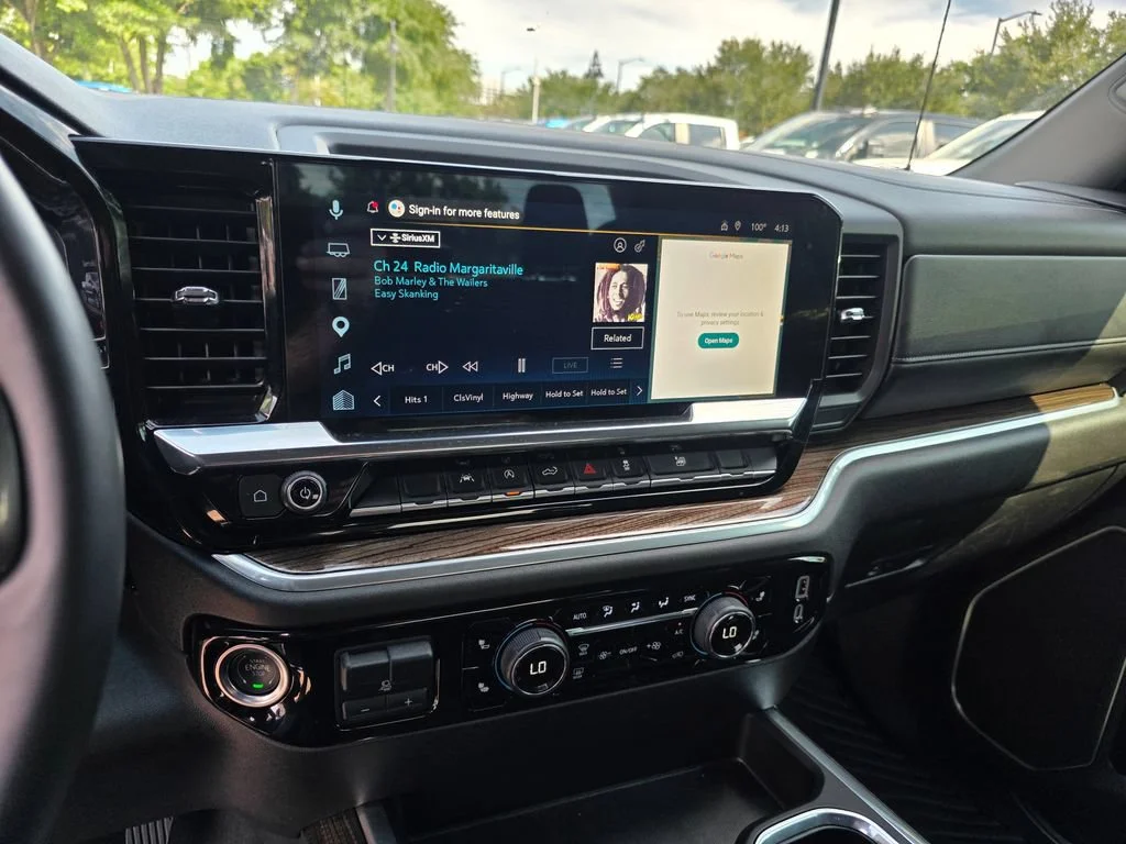 Used 2025 Black Chevrolet LT image 17